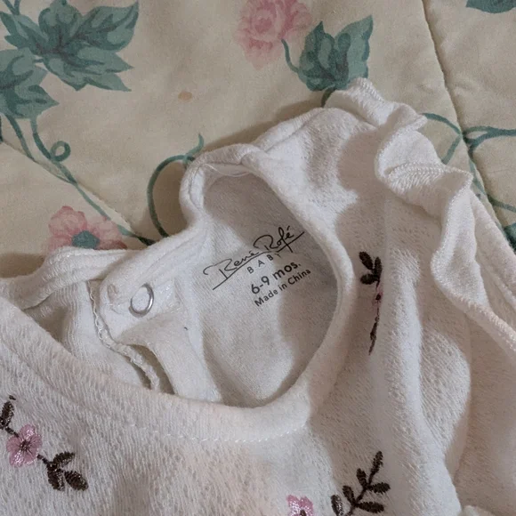 (5 For $20) Rene Rofe Romper - Picture 3 of 3